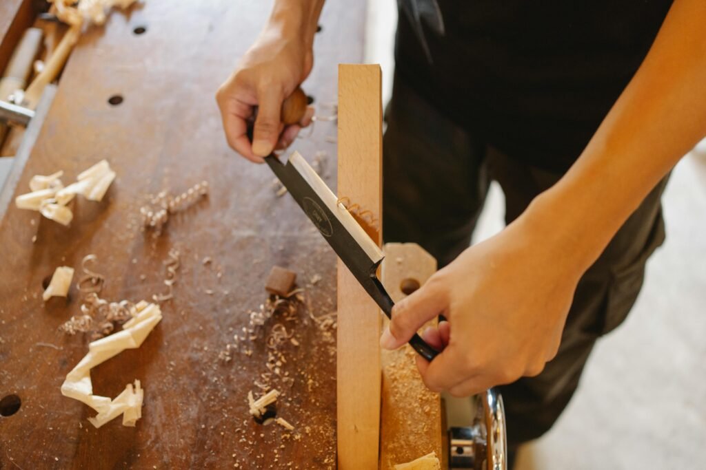 How Carpentry Work in Dubai Supports Modern Home Interiors