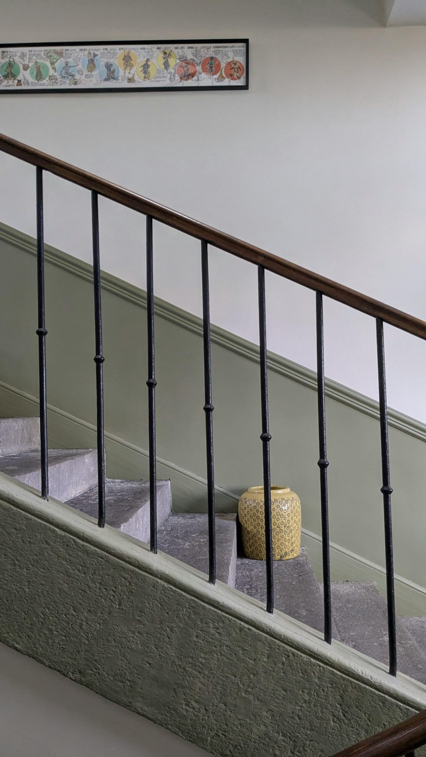 You are currently viewing What Is a Handrail and Why It Matters for Building Safety