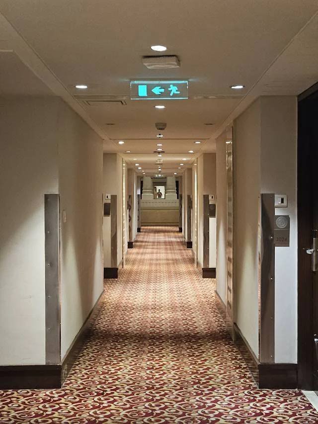 Flooring for Dubai Hotel Corridors and High-Traffic Guest Floors